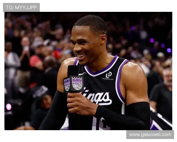 威少坚定信念每场比赛都全力以赴为球队展现拼搏精神